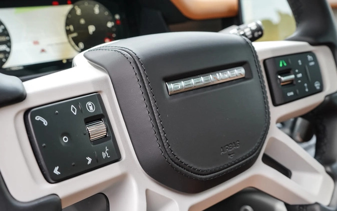 Land Rover Defender cena 519150 przebieg: 10000, rok produkcji 2024 z Szczytno małe 191
